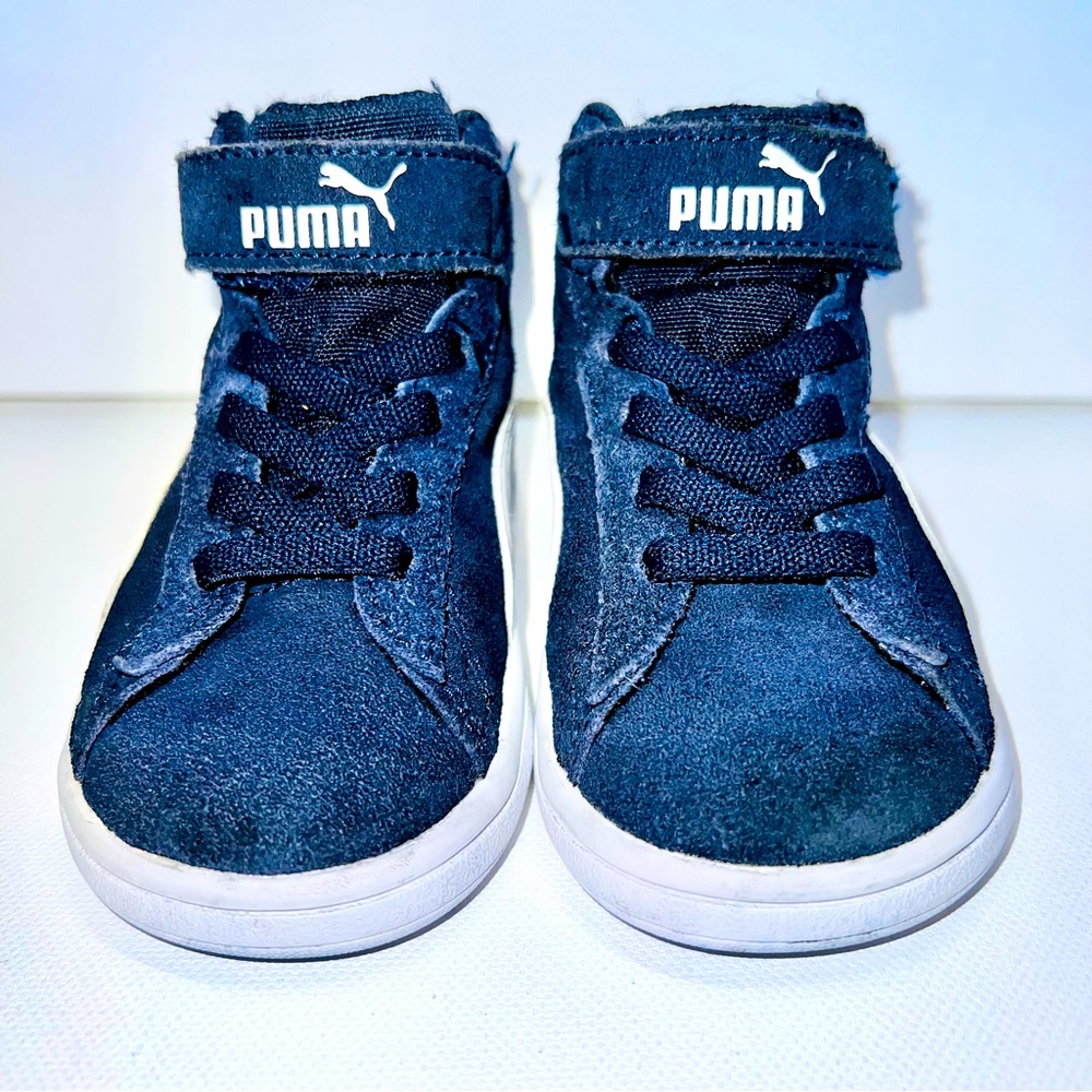 Puma High Top Sneakers Sz 5C Boys Navy White Suede Leather Faux Laces Velcro